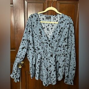 Beautiful plus size 4X blouse